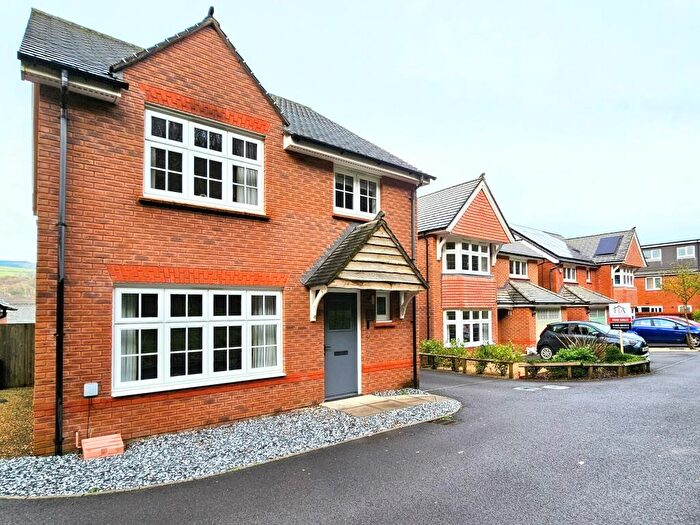 4 Bedroom Detached House To Rent In Parc Dan Y Bryn, Tonyrefail, Porth, CF39