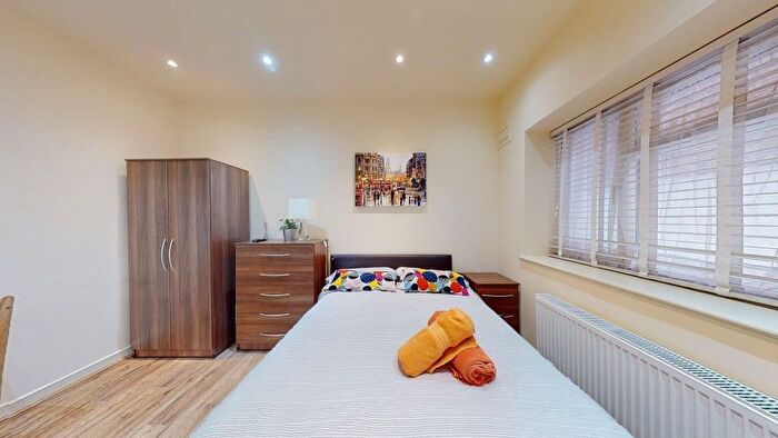 Studio To Rent In Chatsworth Road, Mapesbury, London, NW2