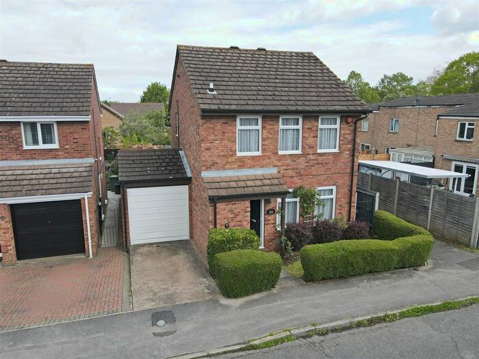 Houses for sale in Bradville, MK13, Milton Keynes