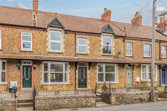 2 Bedroom Flat For Sale In Station Road, Ilminster, Somerset, TA19