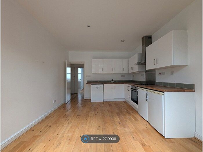 2 Bedroom Flat To Rent In Westow Hill, London, SE19