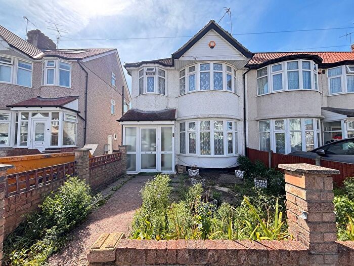 3 Bedroom End Terrace House To Rent In Cowbridge Road, Harrow, HA3
