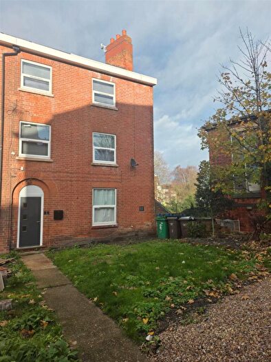 2 Bedroom Flat To Rent In Wellington Square, Lenton, Nottingham, NG7