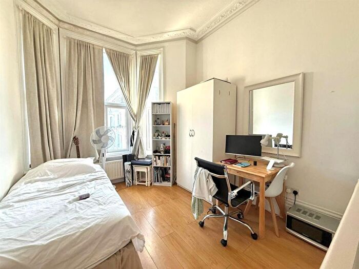 Studio To Rent In Finborough Road, Earls Court, SW10