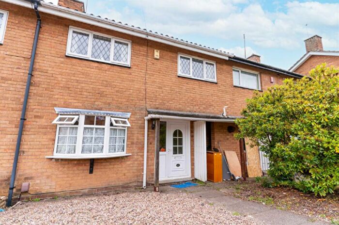 5 Bedroom House To Rent In Fladbury Crescent, B29