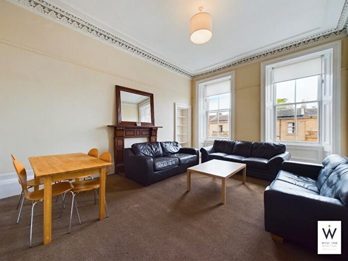 5 Bedroom Flat To Rent In Hmo Cecil Street, Hillhead Glasgow, G12