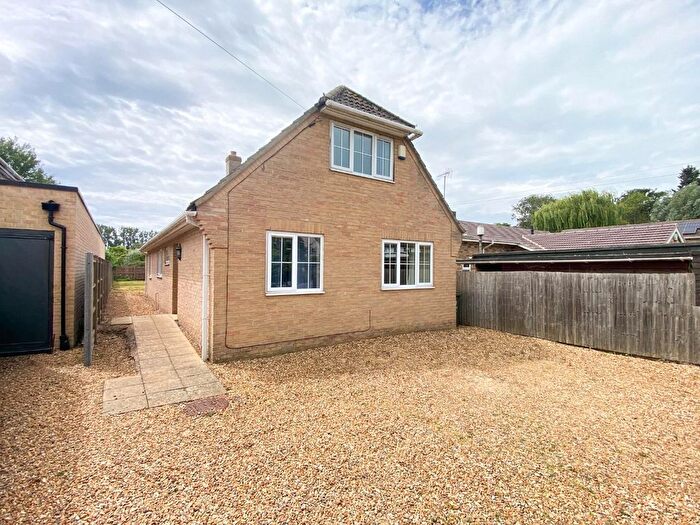 4 Bedroom Detached House For Sale In Cambridge Road, Oakington, Cambridge, CB24