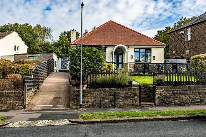 2 Bedroom Detached Bungalow For Sale In Reinwood Road, Huddersfield, HD3