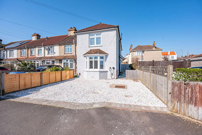 3 Bedroom Semi Detached House For Sale In Serpentine Road, Fareham, PO16