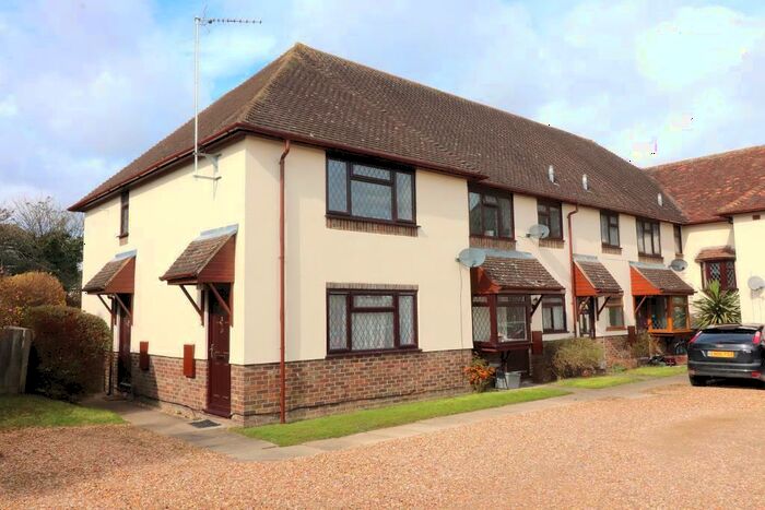 1 Bedroom Maisonette To Rent In Aubrey Gardens, Luton, Bedfordshire, LU4