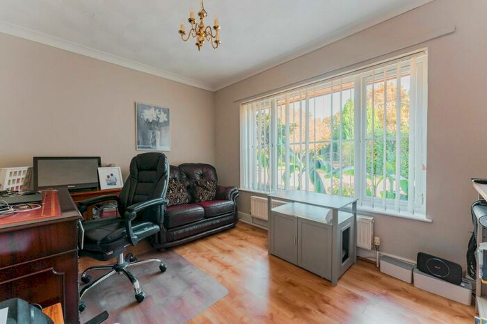 5 Bedroom Detached House For Sale In High Oak Lane, Wicklewood, NR18