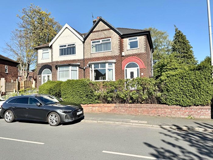 3 Bedroom Semi-Detached House For Sale In Hill Lane, Manchester, M9