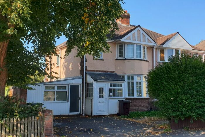 3 Bedroom Semi-Detached House To Rent In Prestwood Road, Wolverhampton, WV11