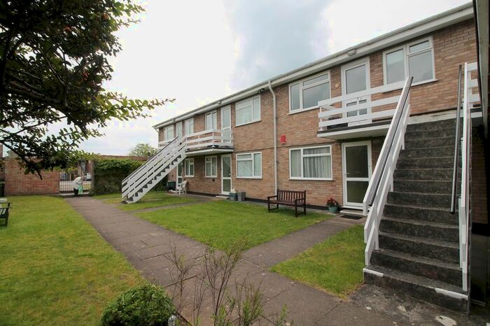 2 Bedroom Flat To Rent In Fraley Road, Westbury-On-Trym, Bristol, BS9