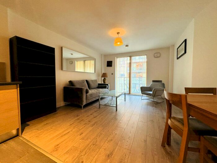2 Bedroom Flat To Rent In Barton Place, Hornbeam Way, Green Quarter, Manchester, M4