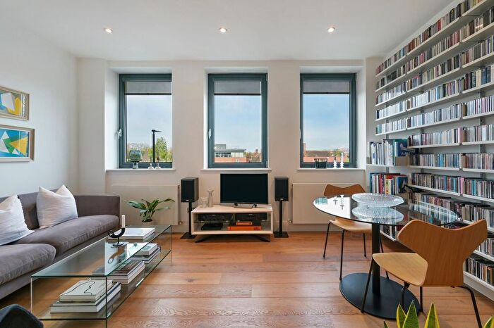 1 Bedroom Flat For Sale In John Busch House, London Road, Isleworth, TW7