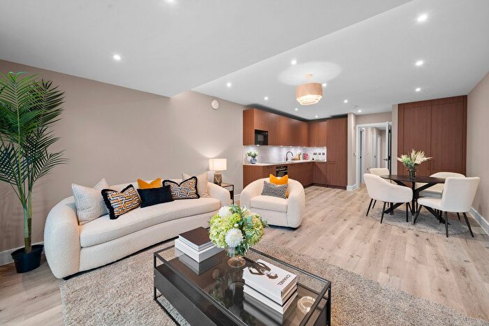 2 Bedroom Flat For Sale In Flat Abbotswood Place, Streatham, SW16