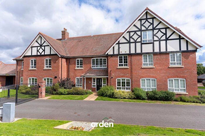 3 Bedroom Apartment For Sale In Butterwick Close, Barnt Green, B45