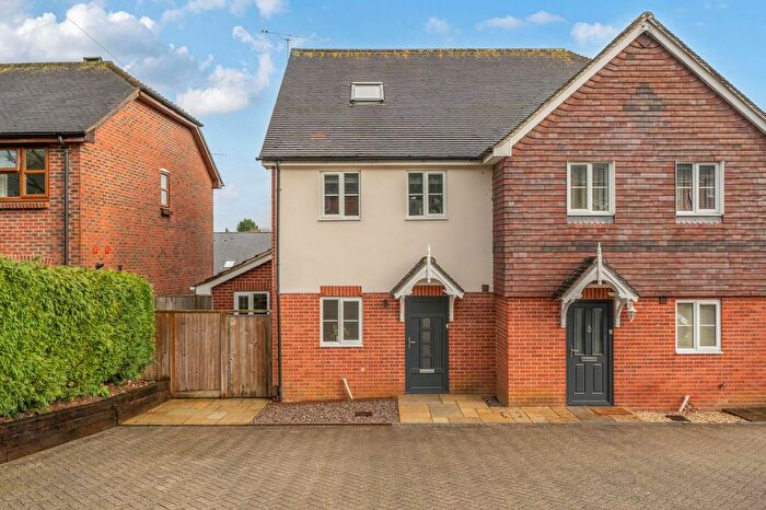 3 Bedroom Semi Detached House For Sale In The Pastures, Kings Worthy, SO23