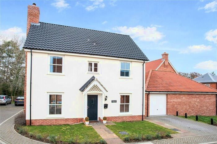 3 Bedroom Detached House For Sale In Pamment Close, Tostock, Bury St. Edmunds, Suffolk, IP30