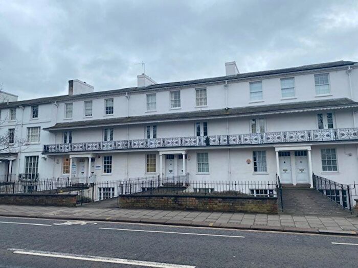 2 Bedroom Property To Rent In Priory Terrace, Bedford, MK40