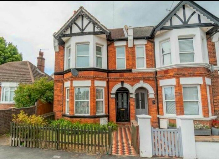 5 Bedroom Detached House To Rent In Sackville Crescent, Ashford, TN23