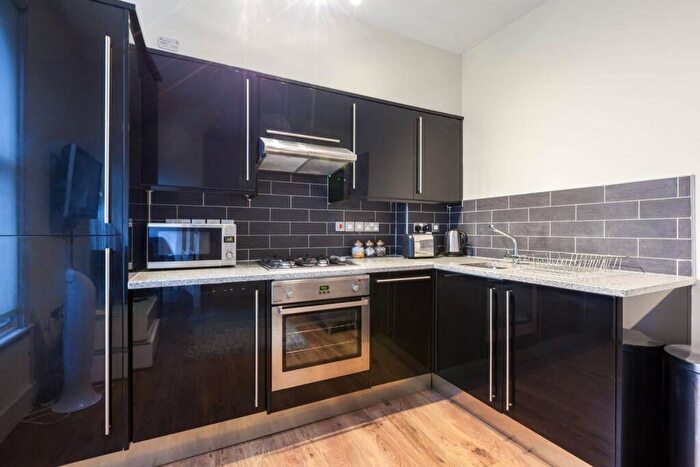 1 Bedroom Flat To Rent In Puma Court, Spitalfields, London, E1