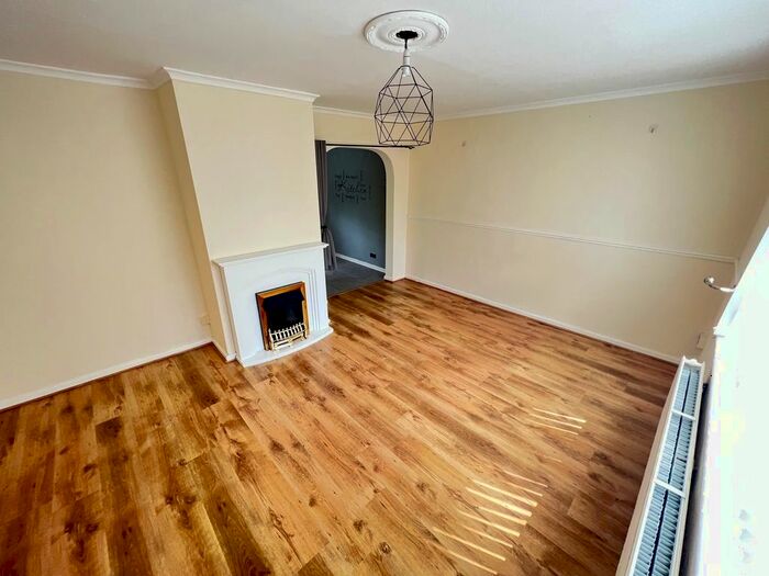 2 Bedroom Semi-Detached House To Rent In Middlesex Road, Stockport, SK5