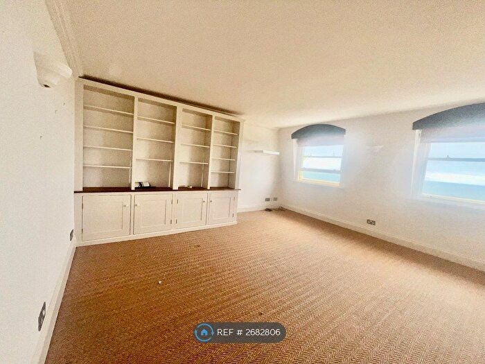 3 Bedroom Flat To Rent In Brunswick Terrace, Hove, BN3