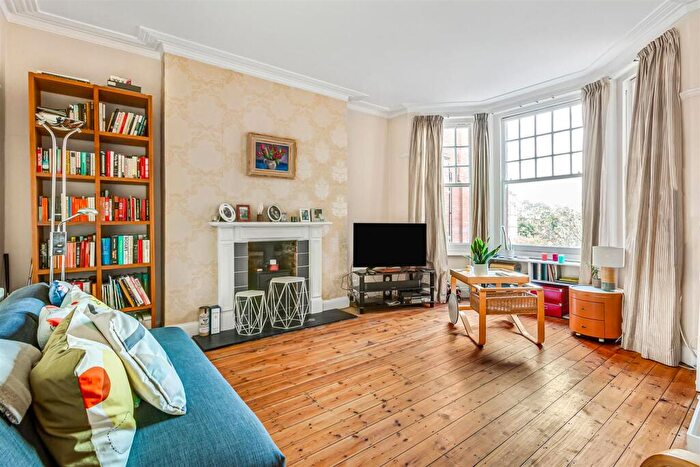 1 Bedroom Flat For Sale In Elm Bank Mansions, Barnes, London, SW13
