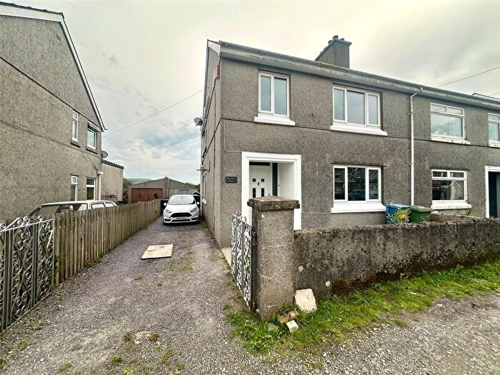 4 Bedroom Semi Detached House For Sale In Clynnog Road, Penygroes, Caernarfon, Gwynedd, LL54