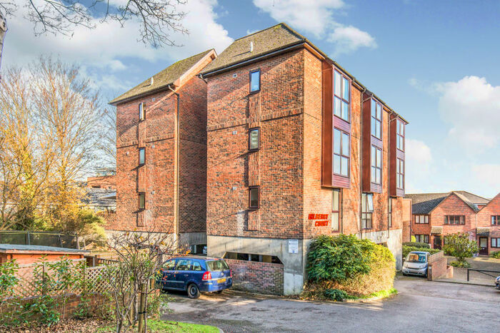 Studio To Rent In Central Winchester, SO23