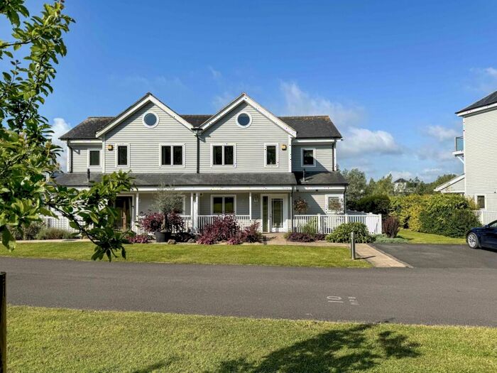 4 Bedroom Semi-Detached House For Sale In Summer Lake, South Cerney, GL7