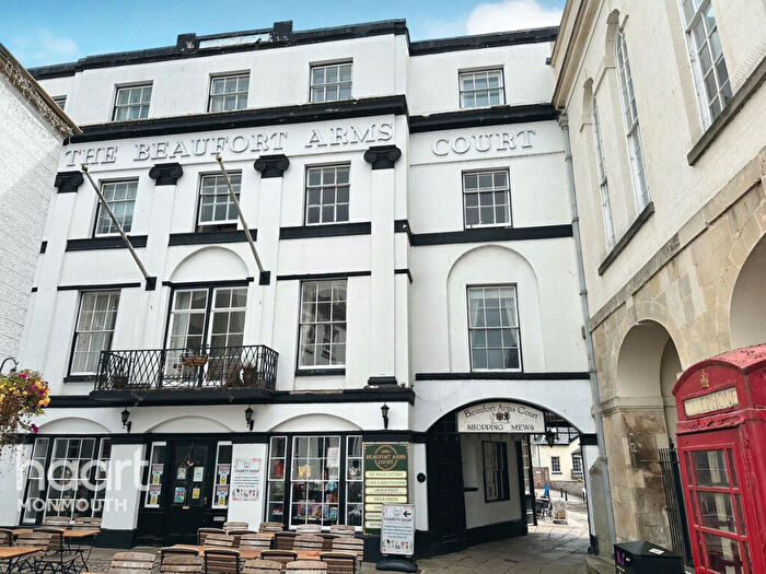 2 Bedroom Apartment For Sale In Agincourt Square, Monmouth, NP25