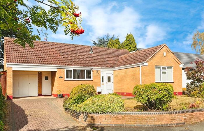 3 Bedroom Bungalow For Sale In Scott Road, Headless Cross, B97