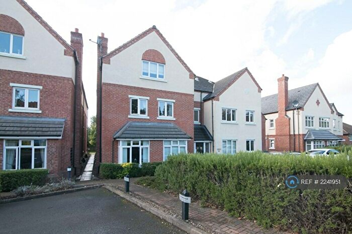 2 Bedroom Flat To Rent In Wellswood, Sutton Coldfield, B74