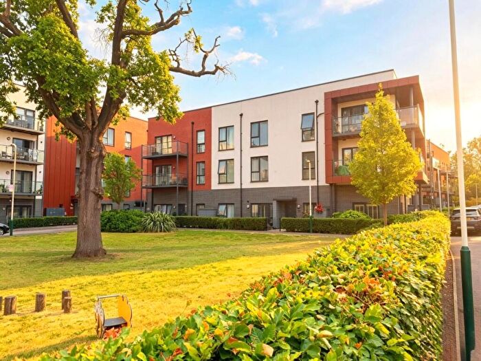 3 Bedroom Serviced Apartments To Rent In Flat, Thistle House, Wildcary Lane, Romford, RM3