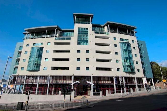 1 Bedroom Flat To Rent In The Crescent, Plymouth, PL1