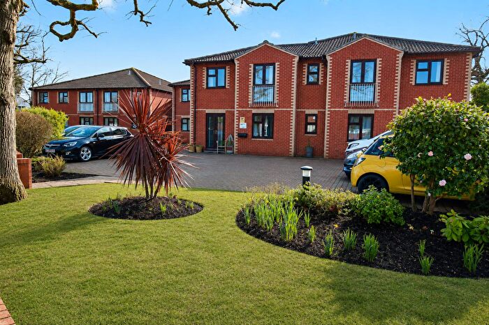 2 Bedroom Retirement Property For Sale In Gosport Road, Stubbington, Fareham, PO14