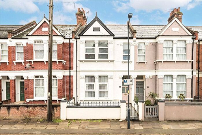 2 Bedroom Flat To Rent In Larch Road, London, NW2