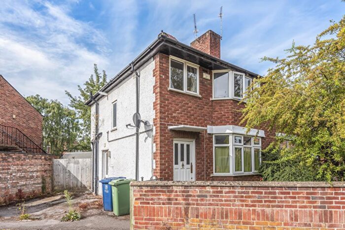 2 Bedroom Semi-Detached House To Rent In Hart Street, Central Oxford, OX2