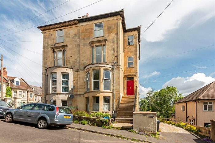 1 Bedroom Flat For Sale In Southfield Road, Cotham, Bristol, BS6