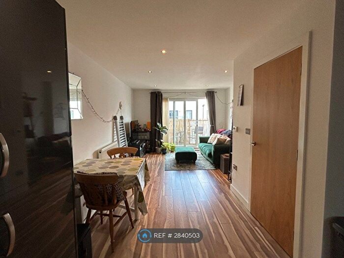 2 Bedroom Flat To Rent In Crown Drive, Romford, RM7