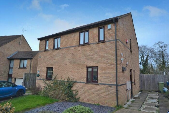 2 Bedroom Semi-Detached House To Rent In Robertson Close, Shenley Church End, Milton Keynes, Buckinghamshire, MK5