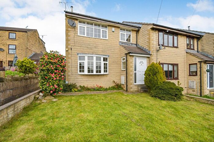 3 Bedroom Terraced House For Sale In Burncross Road, Burncross, Sheffield, S35