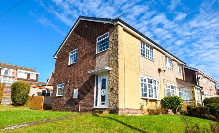 3 Bedroom Semi Detached House For Sale In Woodlea View, Yeadon, Leeds, West Yorkshire, LS19