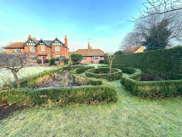 2 Bedroom Cottage To Rent In Cherry Cottage, Wiseton, Doncaster, DN10