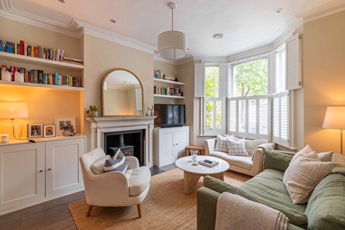 4 Bedroom Detached House To Rent In Delaford Street, Hammersmith And Fulham, Fulham, London, SW6