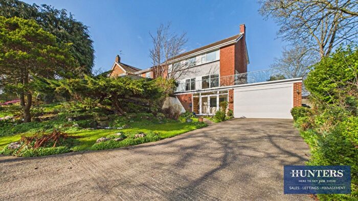 4 Bedroom Town House For Sale In Redhill, Whitburn, Sunderland, SR6