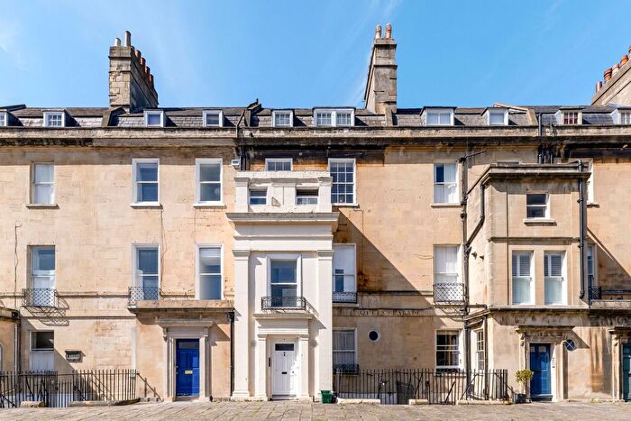 2 Bedroom Flat To Rent In Queens Parade, Bath, BA1